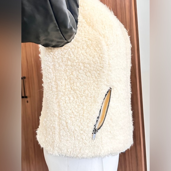 American Eagle Outfitters Black and Cream Teddy Jacket LARGE - Picture 7 of 14